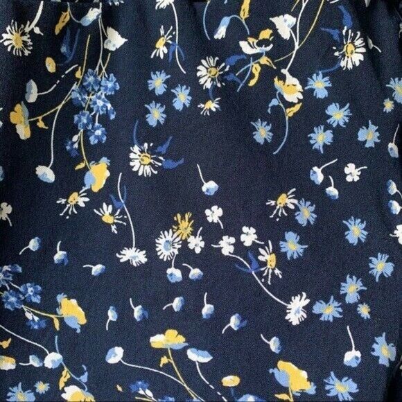 Charter Club Cute Newport Slim Crop Floral Print Pants | Size 8 - Picture 3 of 10